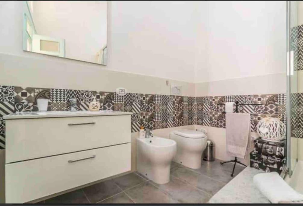 Appartamento Centro Storico Cagliari - Alter Nos House Bagian luar foto