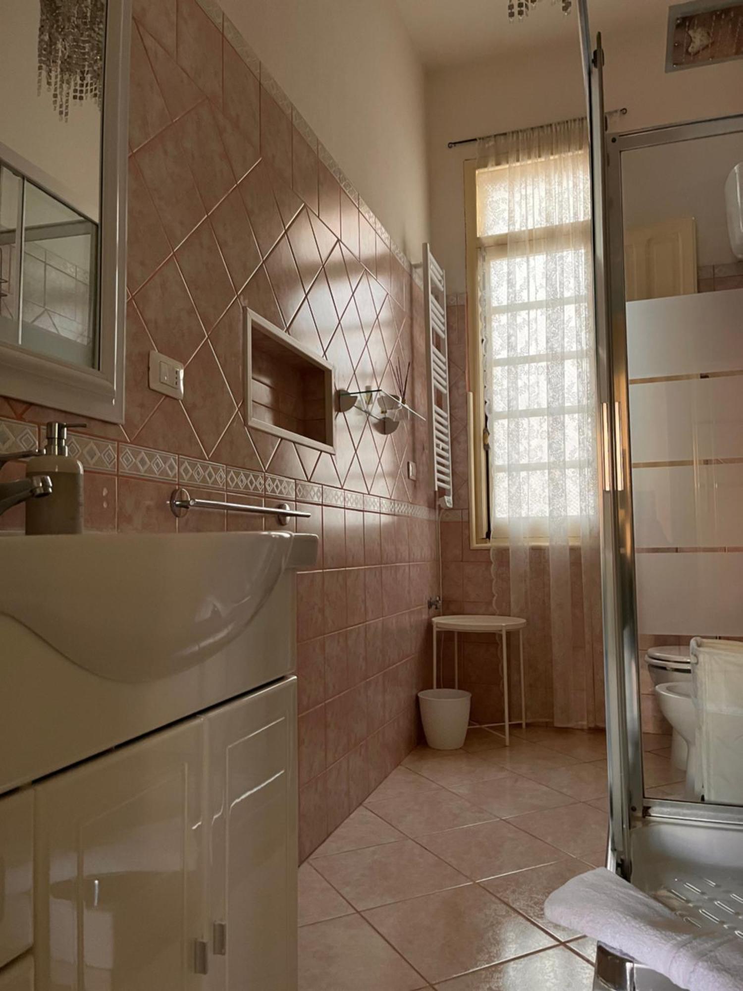 Appartamento Centro Storico Cagliari - Alter Nos House Bagian luar foto