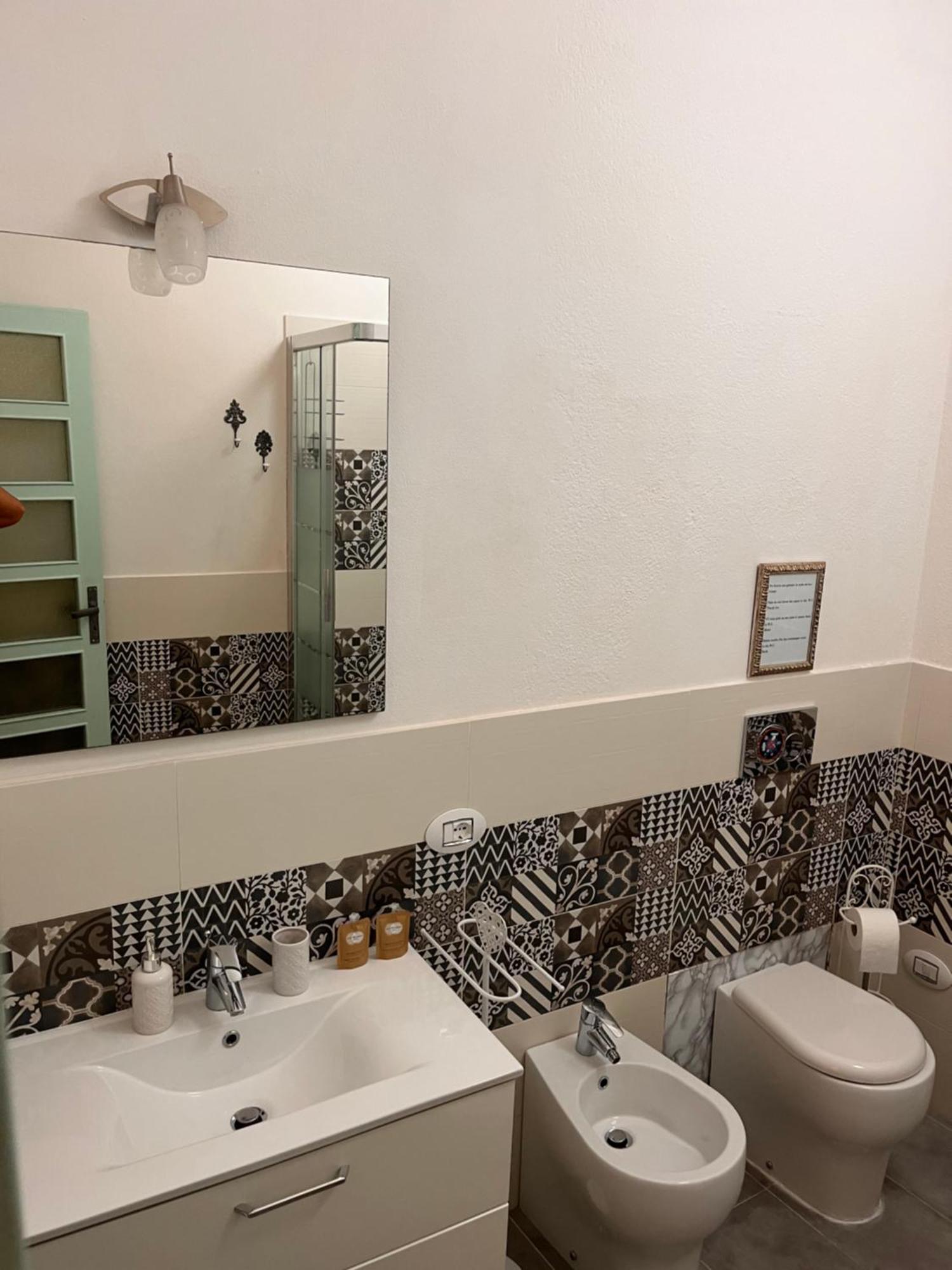 Appartamento Centro Storico Cagliari - Alter Nos House Bagian luar foto